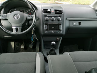 Volkswagen Touran foto 6