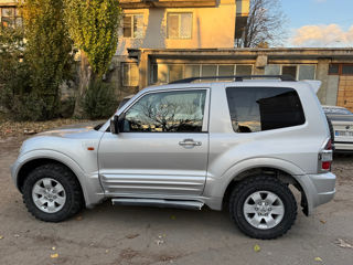 Mitsubishi Pajero foto 6