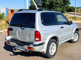 Suzuki Grand Vitara foto 4