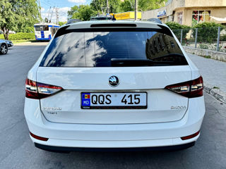 Skoda Superb foto 5