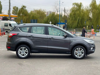 Ford Kuga foto 4