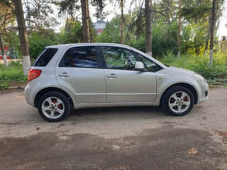 Suzuki SX4 foto 3