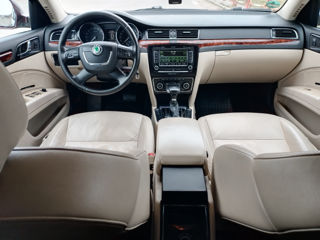 Skoda Superb 2.0 tdi avtomat Машина свободна viber / whatsapp 24/7 foto 2