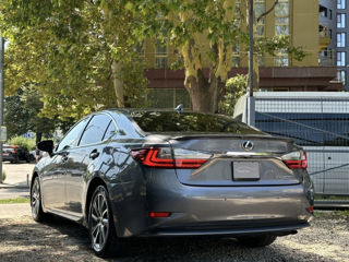 Chirie Lexus Es300h foto 2