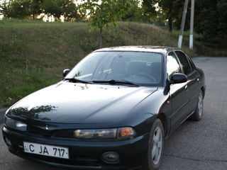 Mitsubishi Galant foto 1