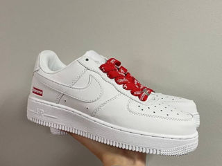 Nike Air Force 1 Low White x Supreme Unisex foto 2