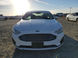 Ford Fusion foto 2