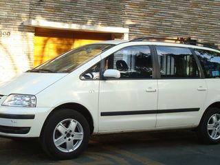 Volkswagen Sharan foto 2