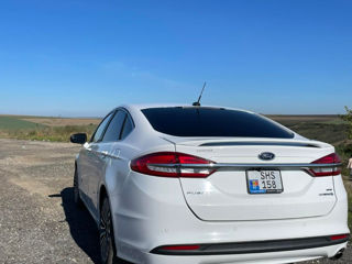 Ford Fusion foto 3