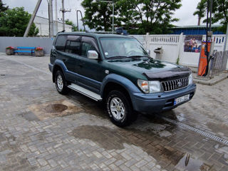 Toyota Land Cruiser Prado foto 1