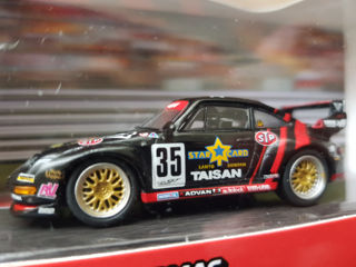 Tarmac Works & Schuco Porsche 911 (993) GT2 JGTC Taisan Starcard foto 4