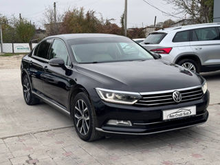 Volkswagen Passat foto 3