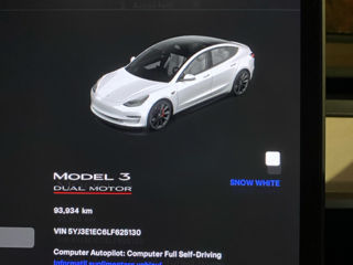 Tesla Model 3 foto 8