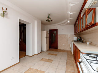 Apartament cu 2 camere, 120 m², Centru, Chișinău foto 7