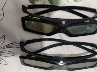 Vînd 2 perechi de ochelari activ 3D Sony TDG-BT400A foto 1