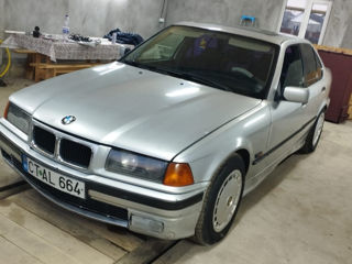 BMW 3 Series foto 2