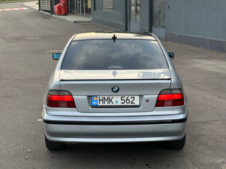 BMW 5 Series foto 5