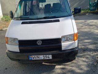 Volkswagen Caravelle foto 3