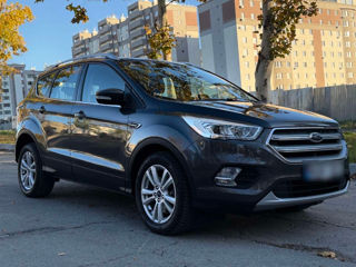 Ford Kuga foto 2