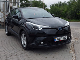 Toyota C-HR foto 4