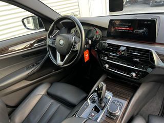 BMW 5 Series foto 8