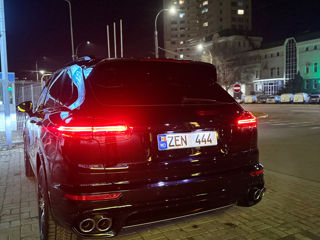 Porsche Cayenne foto 2