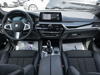 BMW 5 Series foto 6