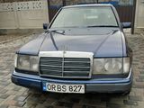 Mercedes Series (W124) foto 1