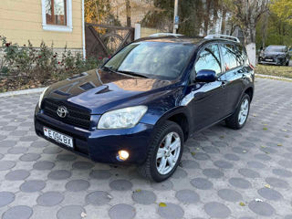 Toyota Rav 4 foto 3