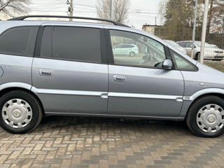 Opel Zafira foto 3