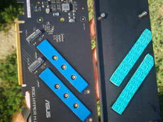 Asus ROG Strix - Hyper M.2 (Placă de extensie PCI-E pentru SSD) foto 2