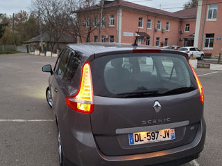 Renault Grand Scenic foto 3