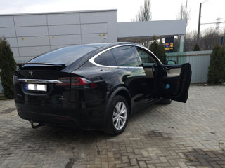 Tesla Model X foto 6