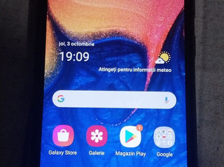 Samsung a 10 starea bună are husă și cablu de încărcat. foto 4