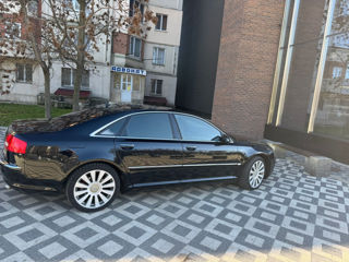 Audi A8 foto 4