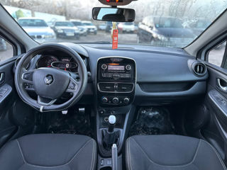 Renault Clio foto 17