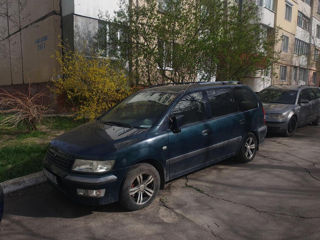 Mitsubishi Space Wagon foto 7