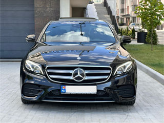 Mercedes E-Class foto 2