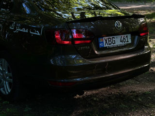 Volkswagen Jetta foto 3