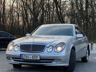 Mercedes E-Class foto 2