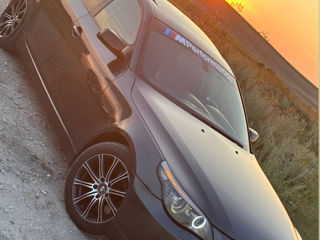 BMW 5 Series foto 2