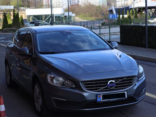 Volvo V60 foto 2