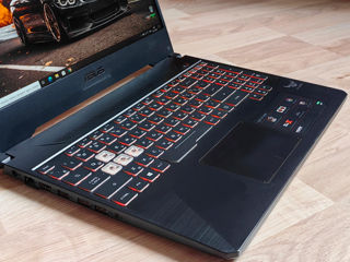 Asus Tuf Gaming foto 1