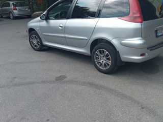 Peugeot 206 foto 1