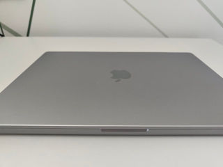 MacBook  PRO 16inch, 32gb 512 b