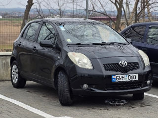 Toyota Yaris foto 2