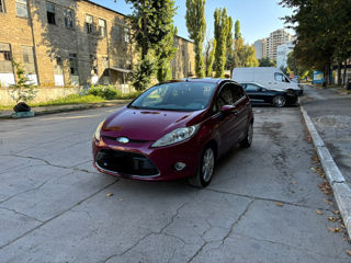 Ford Fiesta 5D foto 1