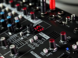 Mixer Allen & Heath ZEDi-10FX. Plata în 3 rate 0%. Livrare gratuita în toată Moldova. foto 5