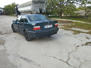 BMW 3 Series foto 7