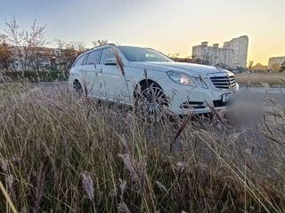 Mercedes E-Class foto 3